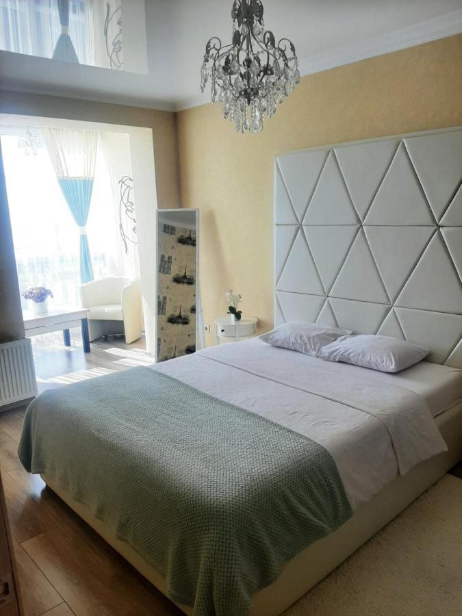 Vip Apartments Łuck Zewnętrze zdjęcie